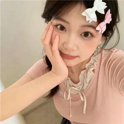 年轻女人